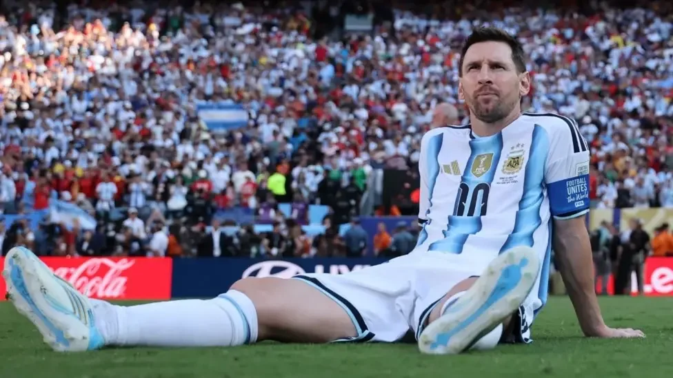 MESSI CHÍNH THỨC CHIA TAY ĐỘI TUYỂN ARGENTINA, KHÉP LẠI KỶ NGUYÊN VĨ ĐẠI
