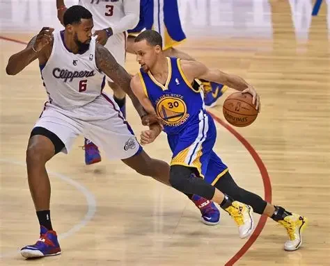 Pick and Roll trong bóng rổ là gì? Cách chạy, đọc phòng thủ và xử lý đúng