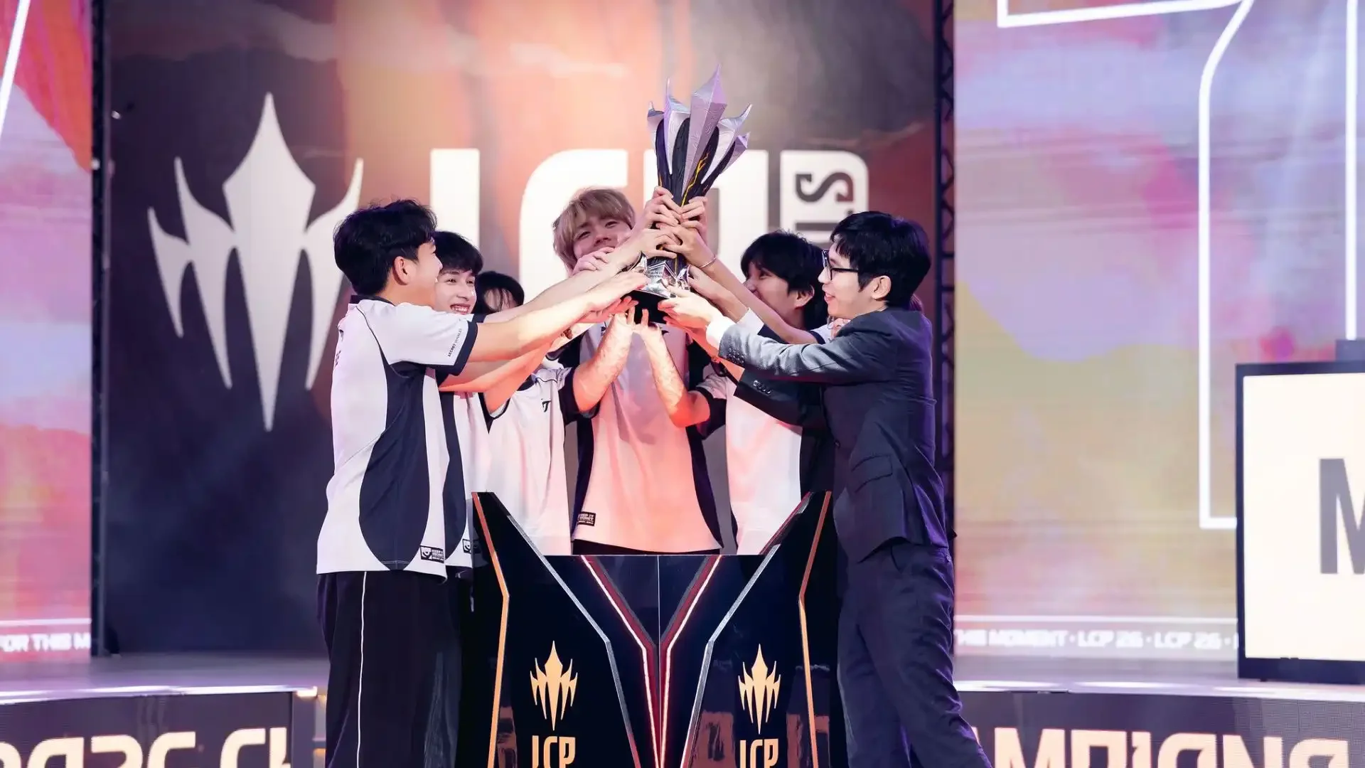 TEAM SECRET WHALES BỊ LOẠI KHỎI CKTG 2026: ĐẠI DIỆN VIỆT NAM GỤC NGÃ SAU 3 TRẬN THUA
